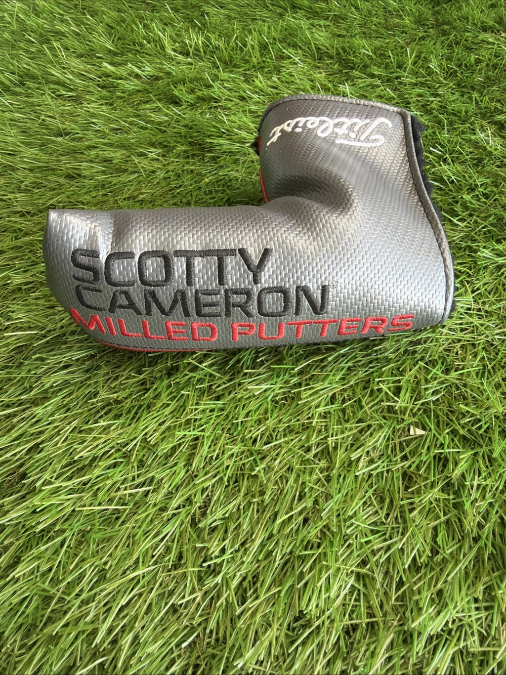 Scotty Cameron Design Putter Headcover Red / Silver