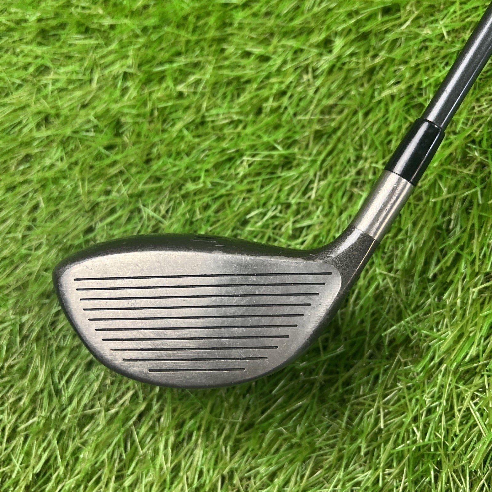 Titleist 976R Pro Titanium Driver 9° RH Stiff Flex Graphite Shaft 44"