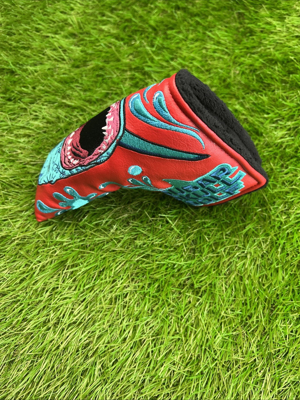 2021Sugar Skull Golf Red Shark Week Blade Putter Headcover Magnetic Closure
