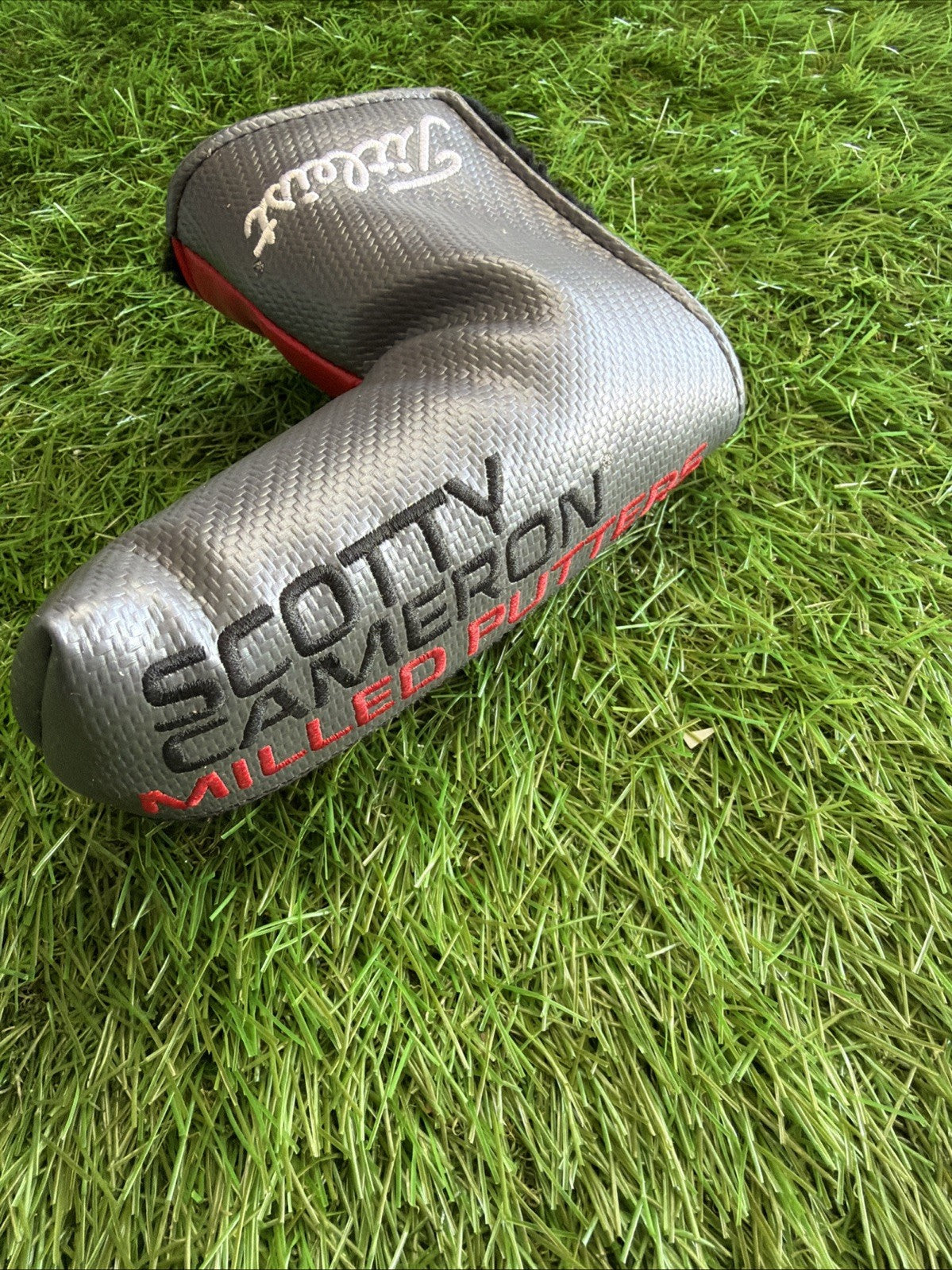 Scotty Cameron Design Putter Headcover Red / Silver