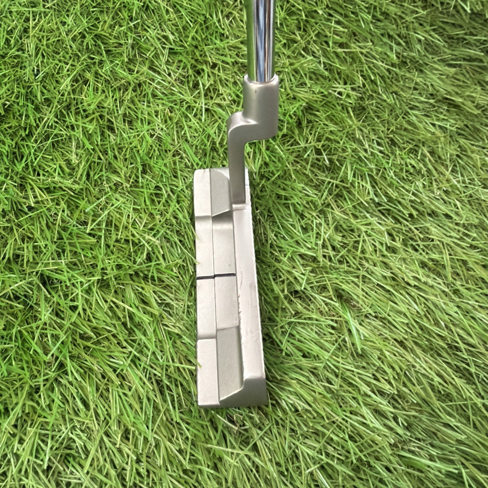 Cleveland Huntington Beach Soft 4 Putter RH Steel Shaft 35.5"
