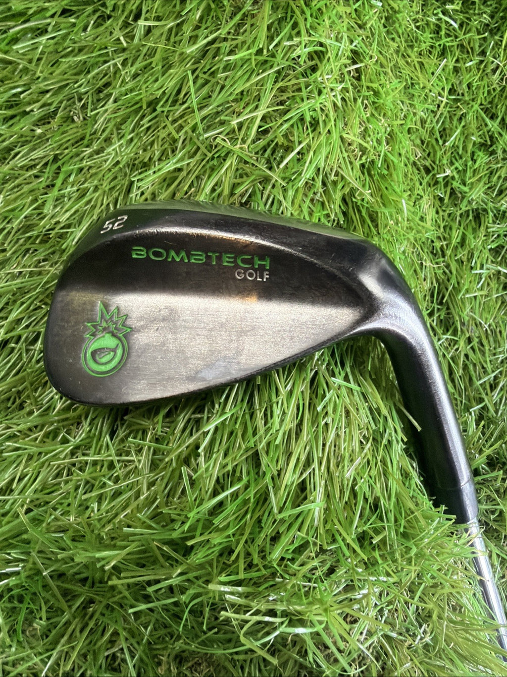 Bombtech Golf 52° Wedge RH Steel Shaft 35.25"
