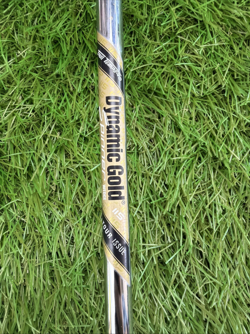 Cleveland CBX Zipcore 44° Wedge RH Dynamic Gold 115 Spinner Wedge Flex Shaft 36"