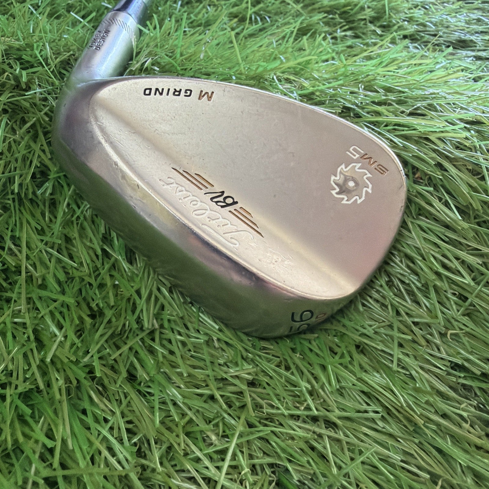 Titleist Vokey SM5 56° Wedge M Grind RH Steel Shaft Wedge Flex 35.5"