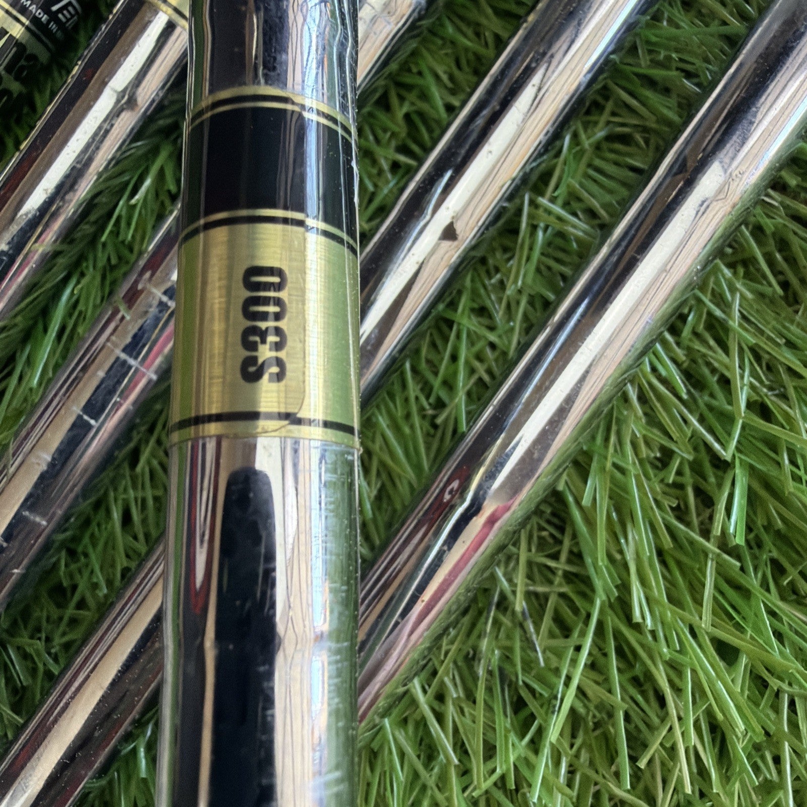 Nike VR II Pro Combo Iron Set (4-PW) Forged RH Dynamic Gold S300 Stiff Flex