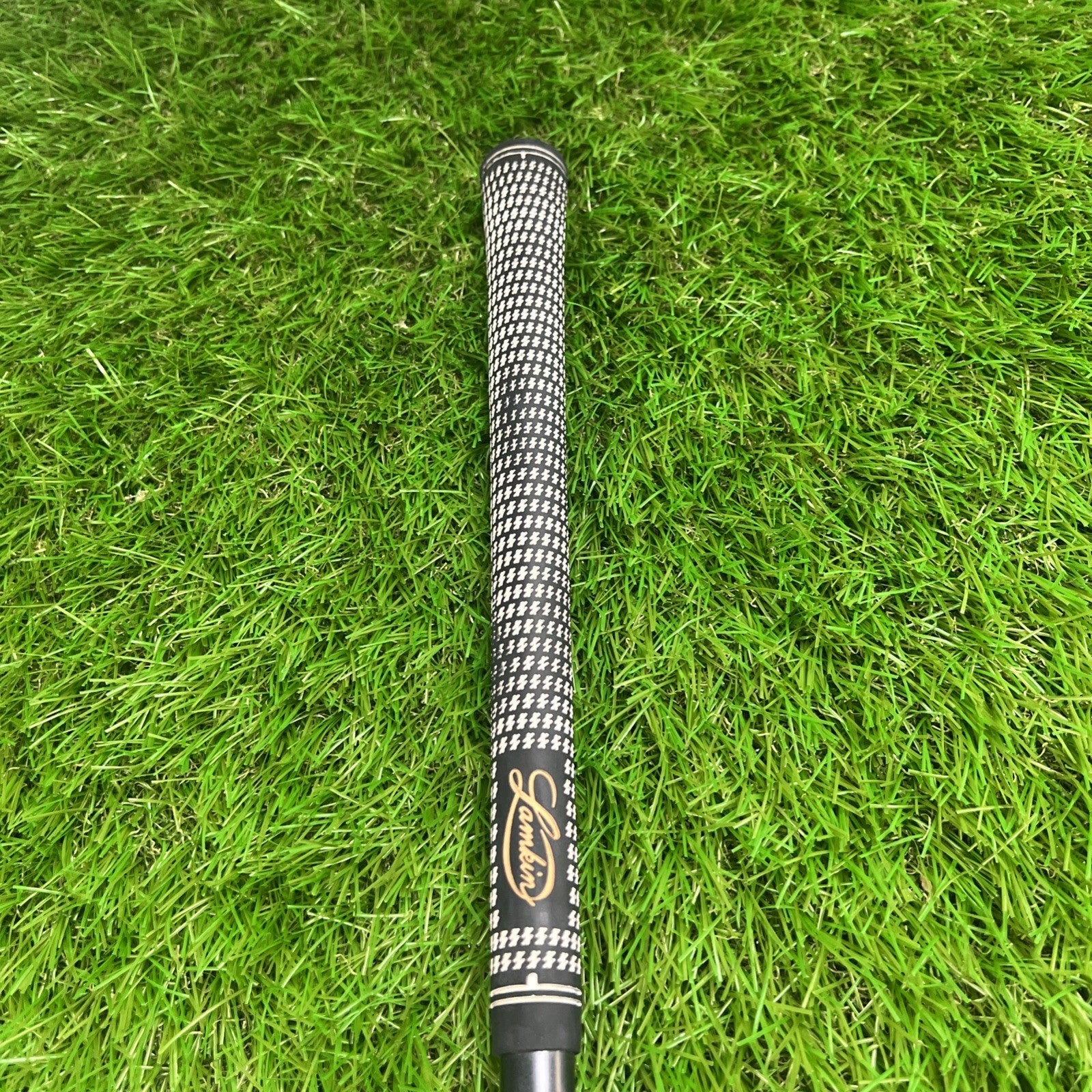 Titleist 976R Pro Titanium Driver 9° RH Stiff Flex Graphite Shaft 44"