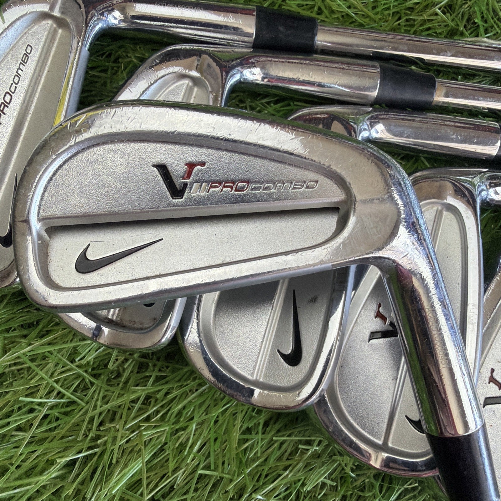 Nike VR II Pro Combo Iron Set (4-PW) Forged RH Dynamic Gold S300 Stiff Flex