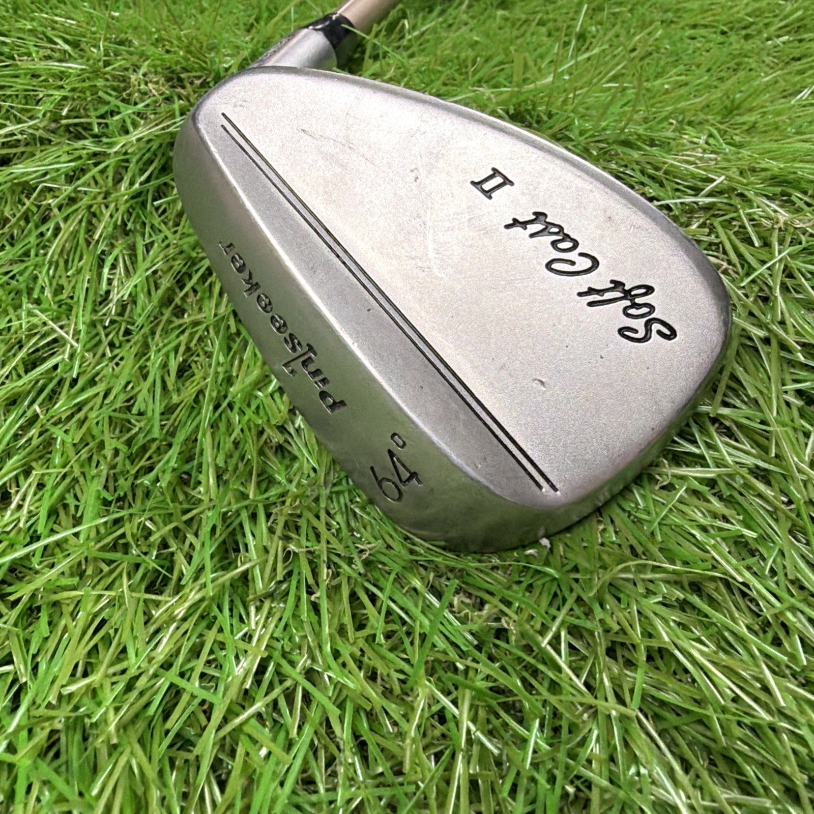Pin Seeker 64° Lob Wedge Soft Cast II RH Expeditor II Lite Flex Shaft 34"
