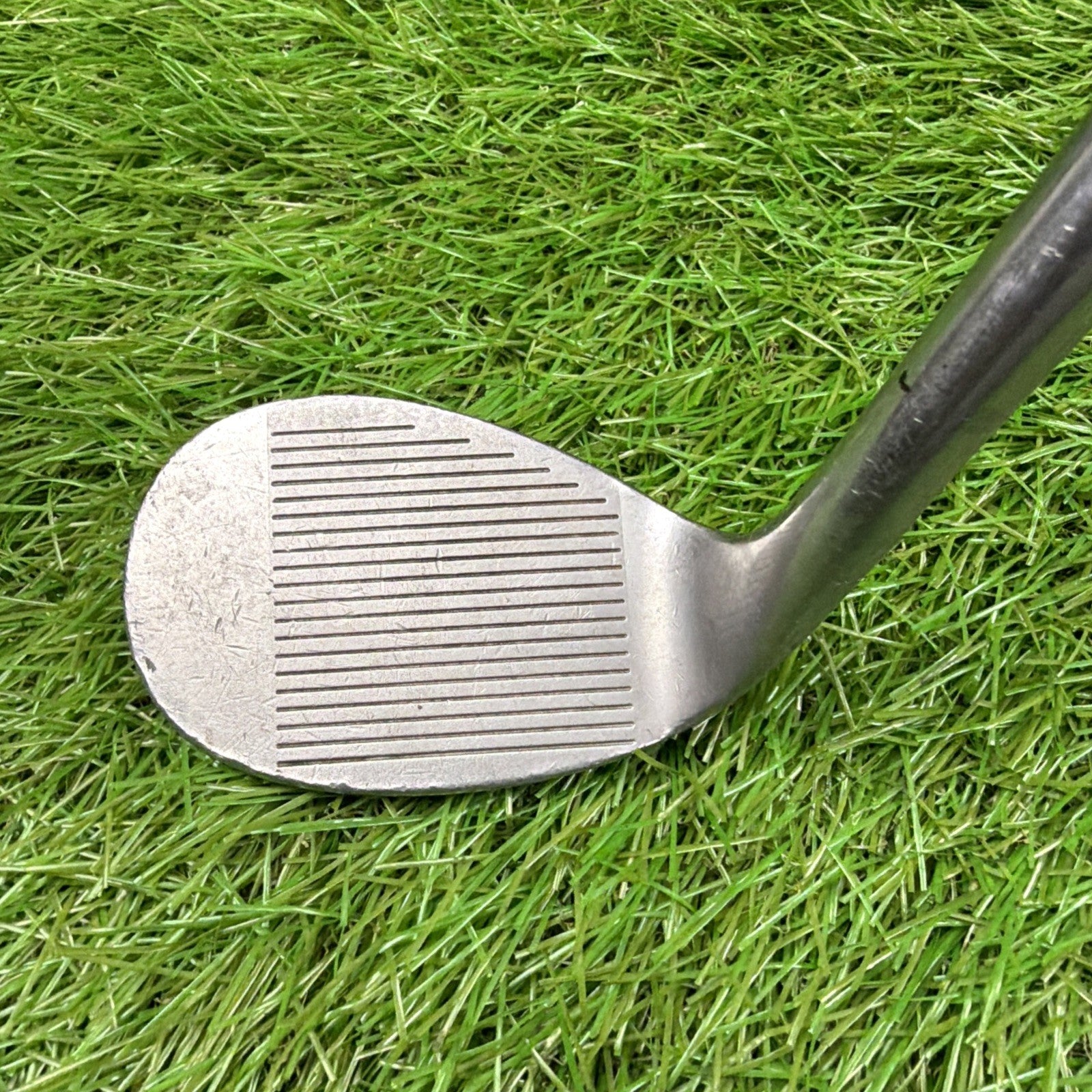 Vintage Wilson R-90 Sand Iron RH 31"