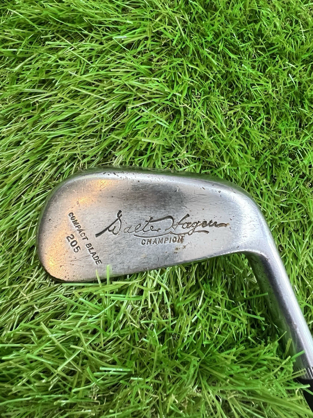 Antique Walter Hagen 5 Iron Compact Blade 205 RH  Leather Grip 37"