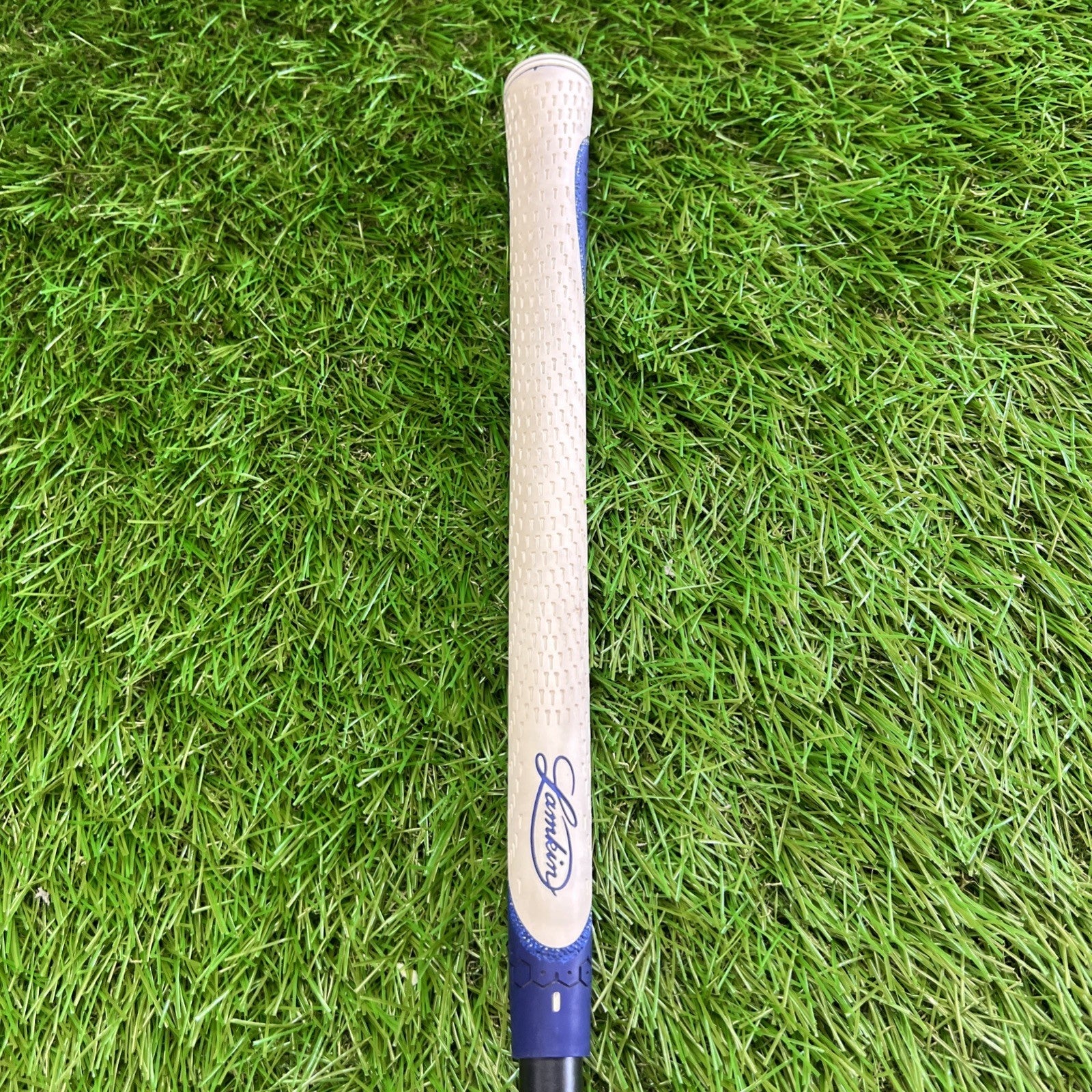 Titleist 975D Titanium Driver 10.5° RH Ultra Lite Stiff Flex Shaft 45"