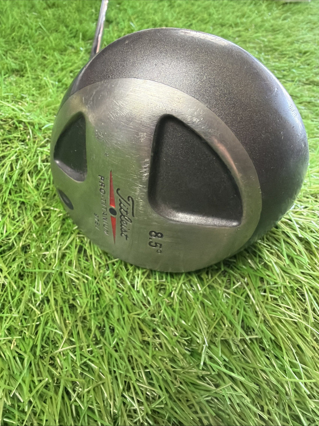 Titleist 975J 8.5° Titanium Driver RH Dynamic Golf Extra Stiff Flex Shaft 45"