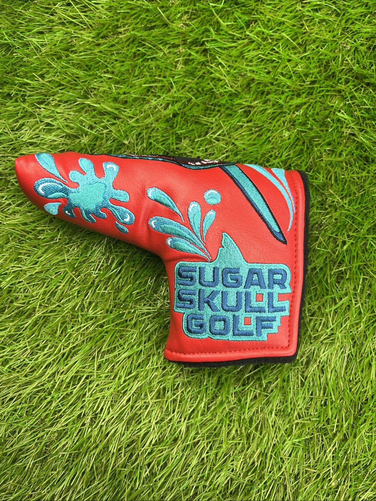 2021Sugar Skull Golf Red Shark Week Blade Putter Headcover Magnetic Closure