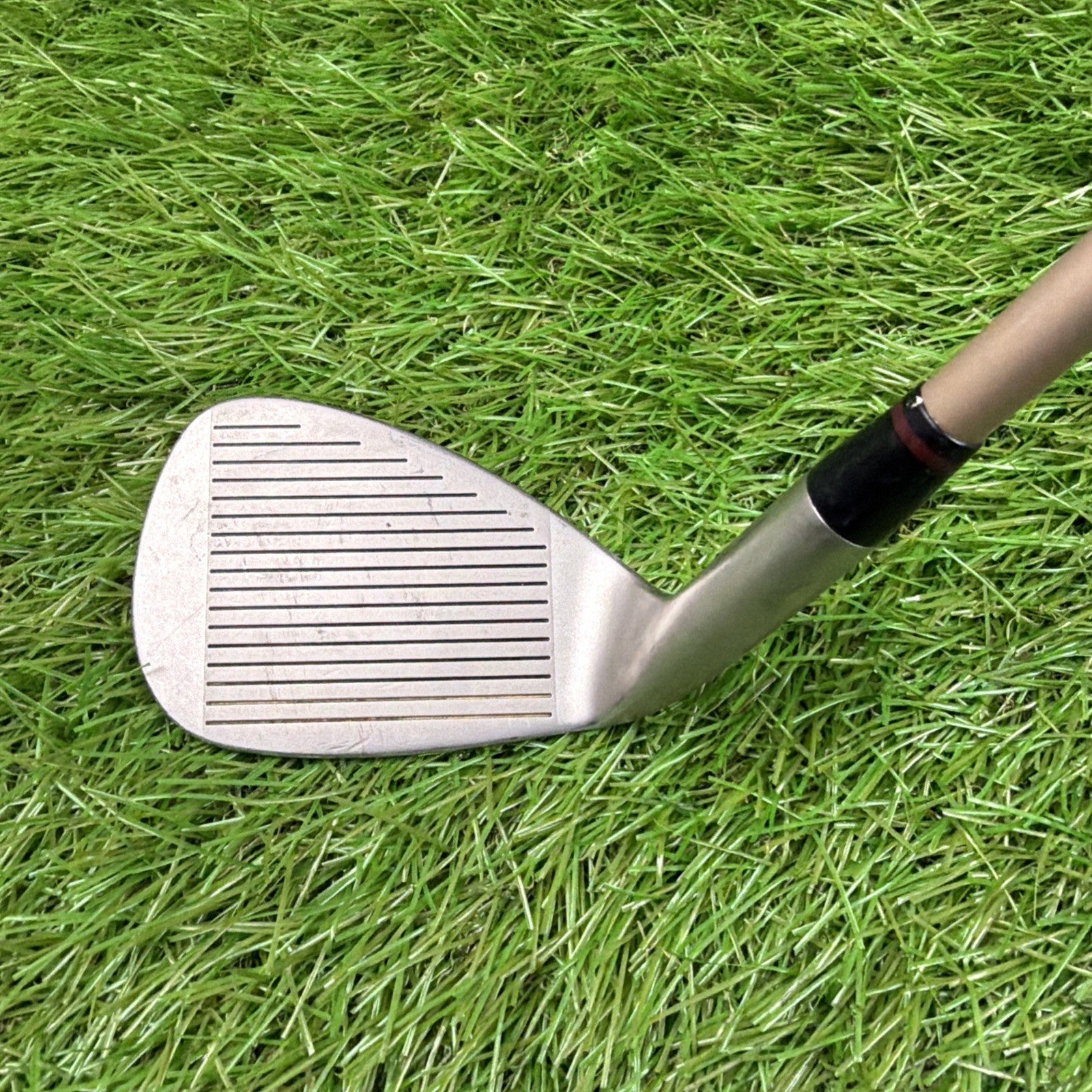 Pin Seeker 64° Lob Wedge Soft Cast II RH Expeditor II Lite Flex Shaft 34"