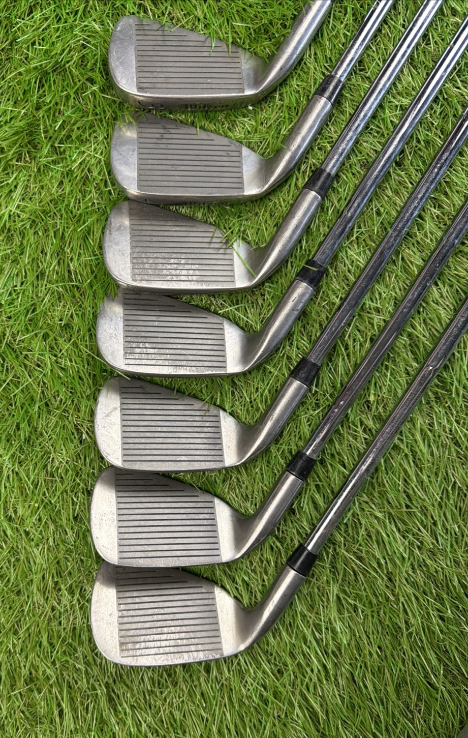 Wilson Ultra MBT Muscle Back Oversize Iron Set (3-9) RH Steel Shafts
