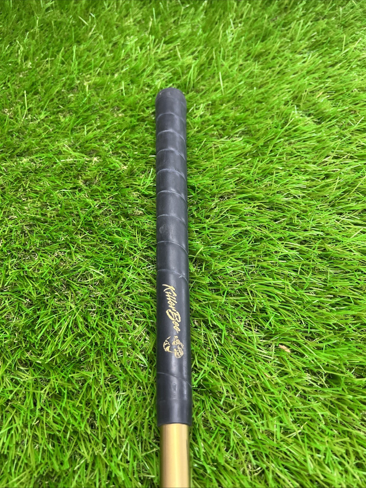 Killer Bee Stinger II Sand Wedge RH Black Rock #2 Regular Flex Shaft 37"