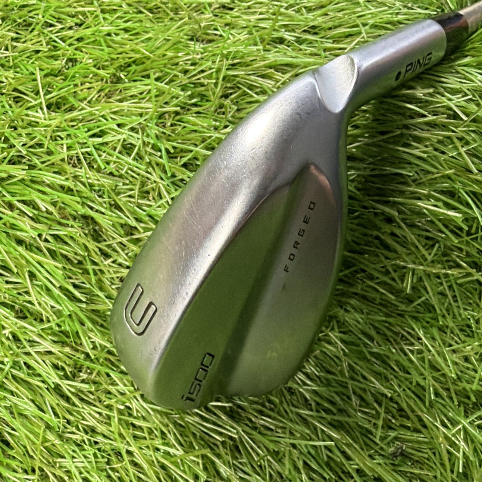 Ping i500 U Wedge Black Dot Forged RH Aerotech Steel Fiber 195 Stiff Flex 35.75"