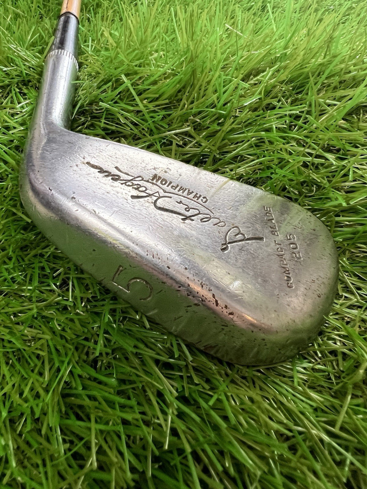 Walter Hagen 5 Iron Champion Compact Blade 205 RH Steel Shaft Leather Grip 37"
