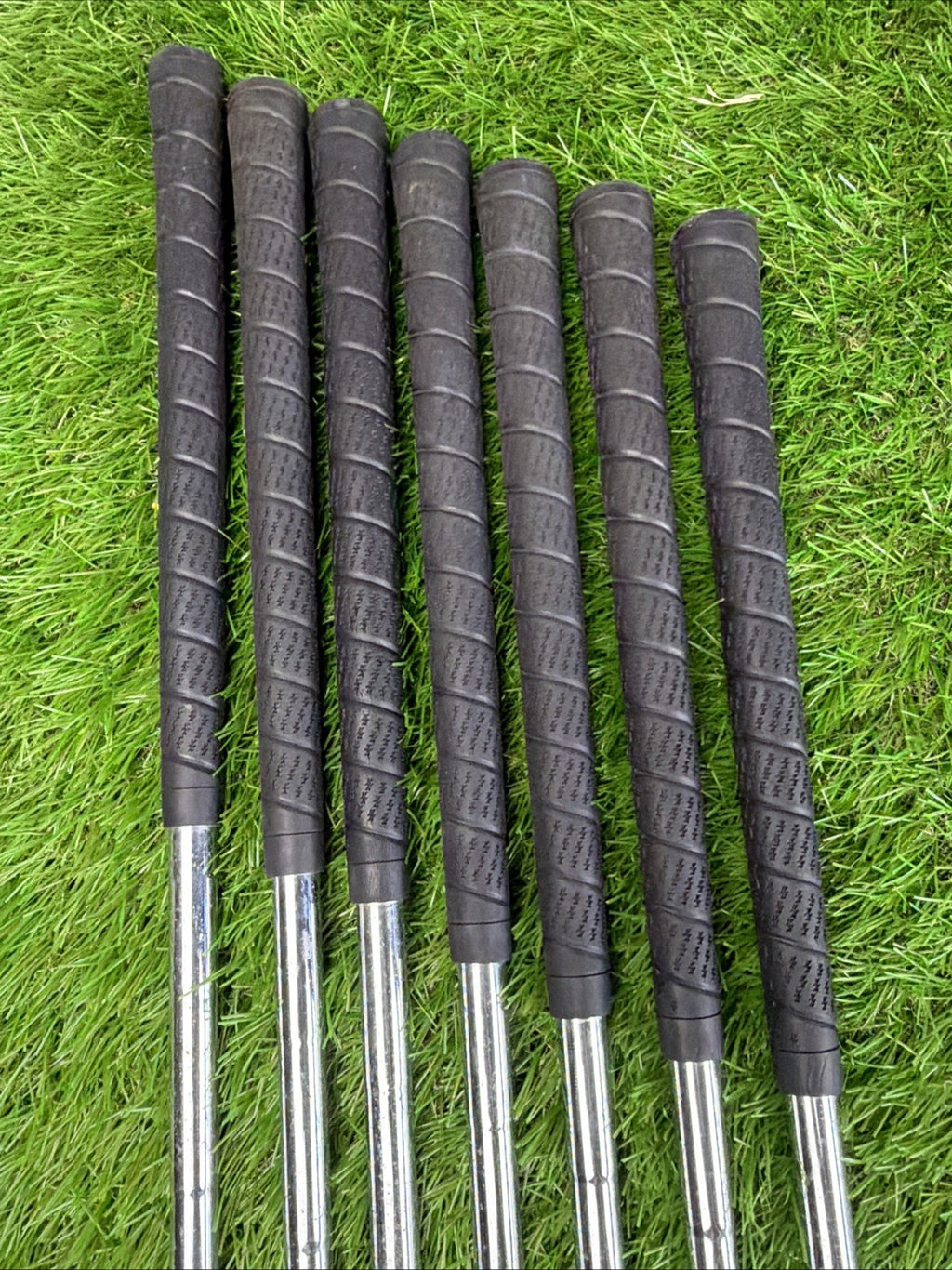 Wilson Ultra MBT Muscle Back Oversize Iron Set (3-9) RH Steel Shafts