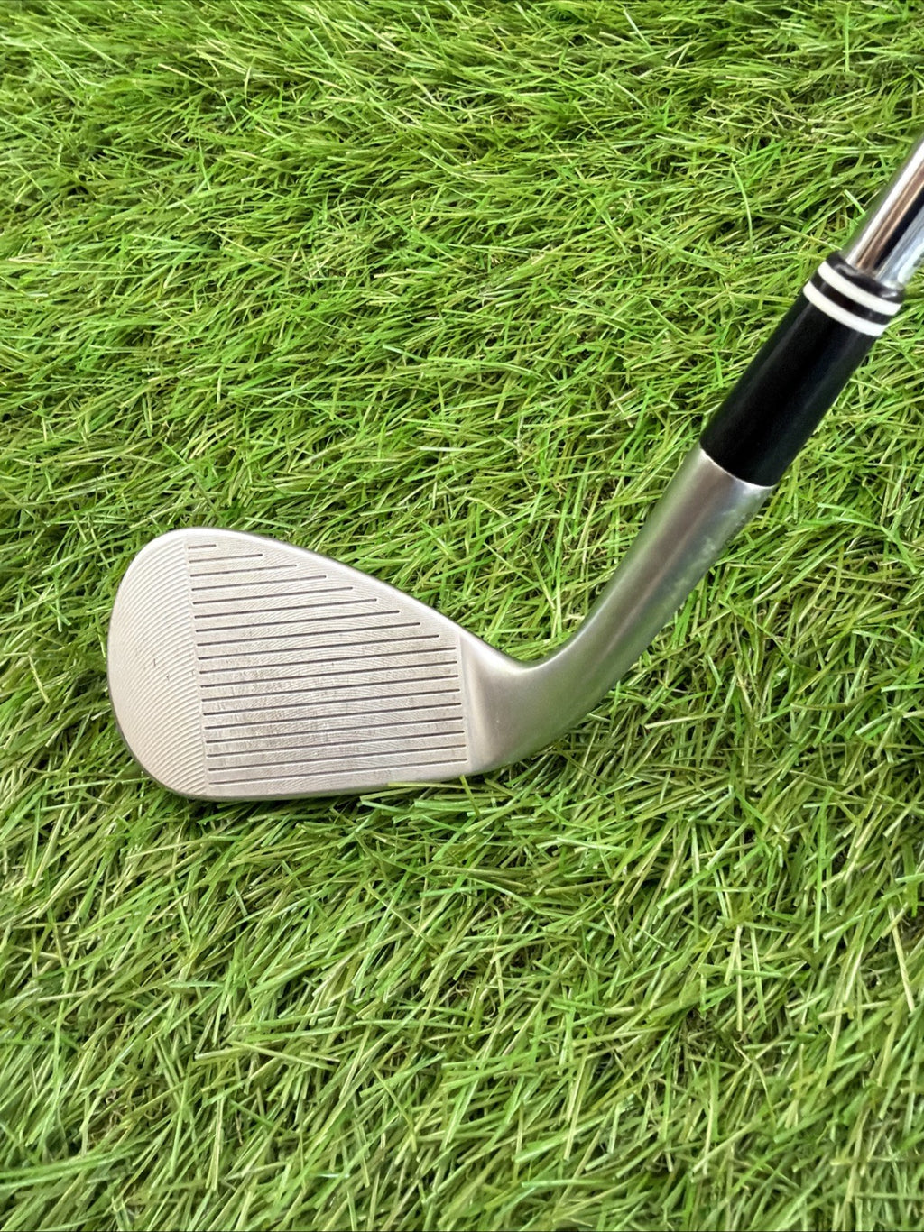 Cleveland CBX Zipcore 44° Wedge RH Dynamic Gold 115 Spinner Wedge Flex Shaft 36"