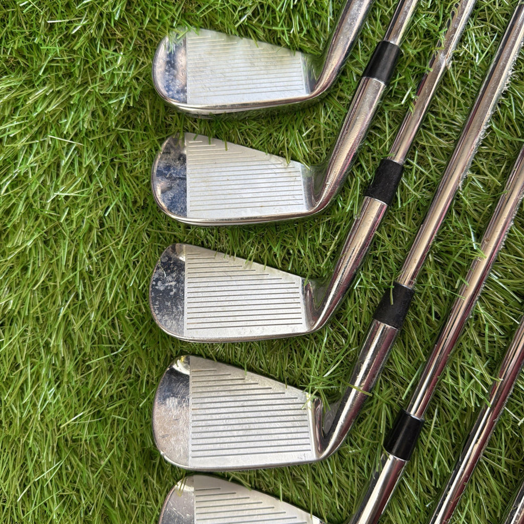 Nike VR II Pro Combo Iron Set (4-PW) Forged RH Dynamic Gold S300 Stiff Flex